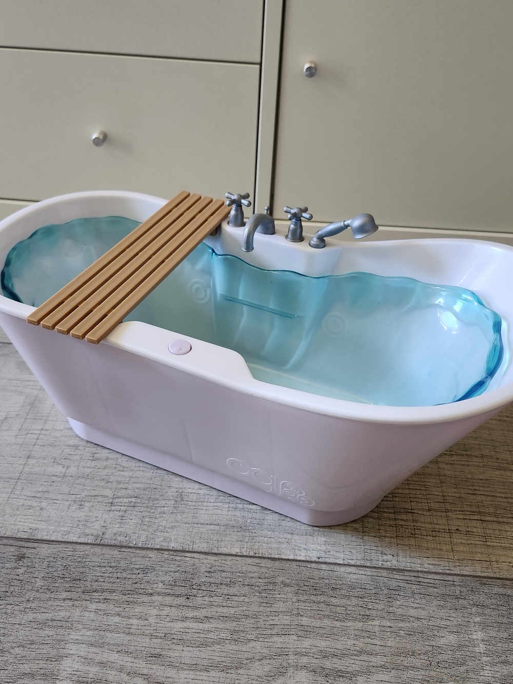 Our Generation Bath Tub with Water Sounds Fits 18" American Girl Dolls Toy